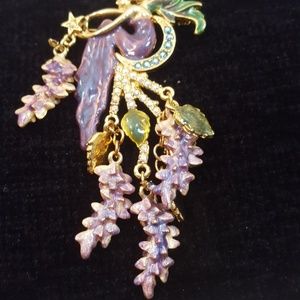 Kirks Folly Jewelry - Kirks Folly, Lady with Wisteria Kirks Folly Jewelry - Kirks Folly, Lady with Wisteria
